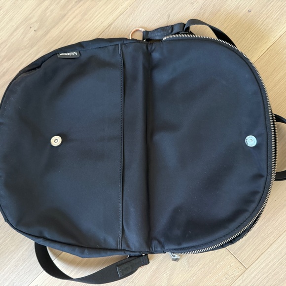 lululemon athletica all night festival 5L larger size - Picture 3 of 5